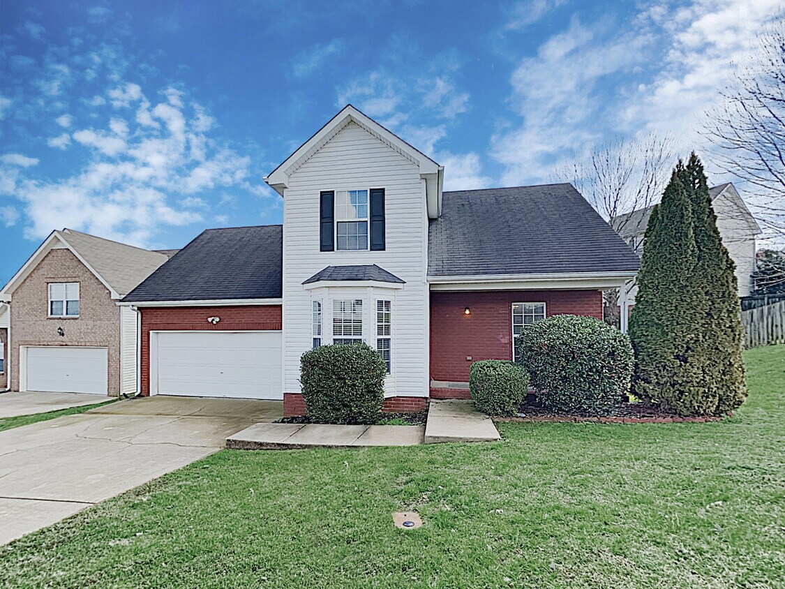 Primary Photo - 280 Iris Dr