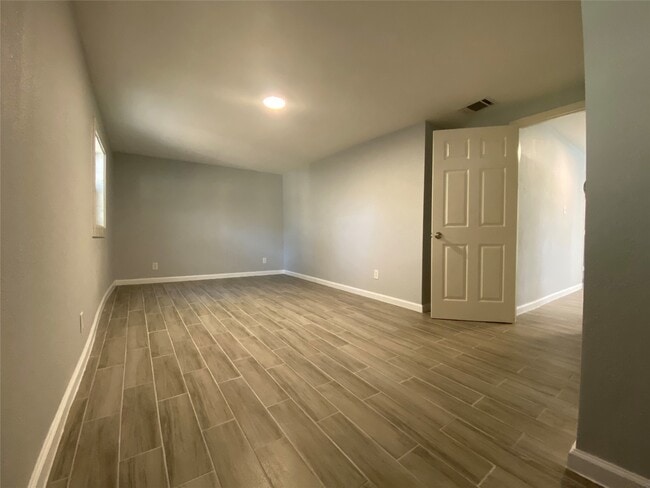 Foto del edificio - 4802 Burma Rd