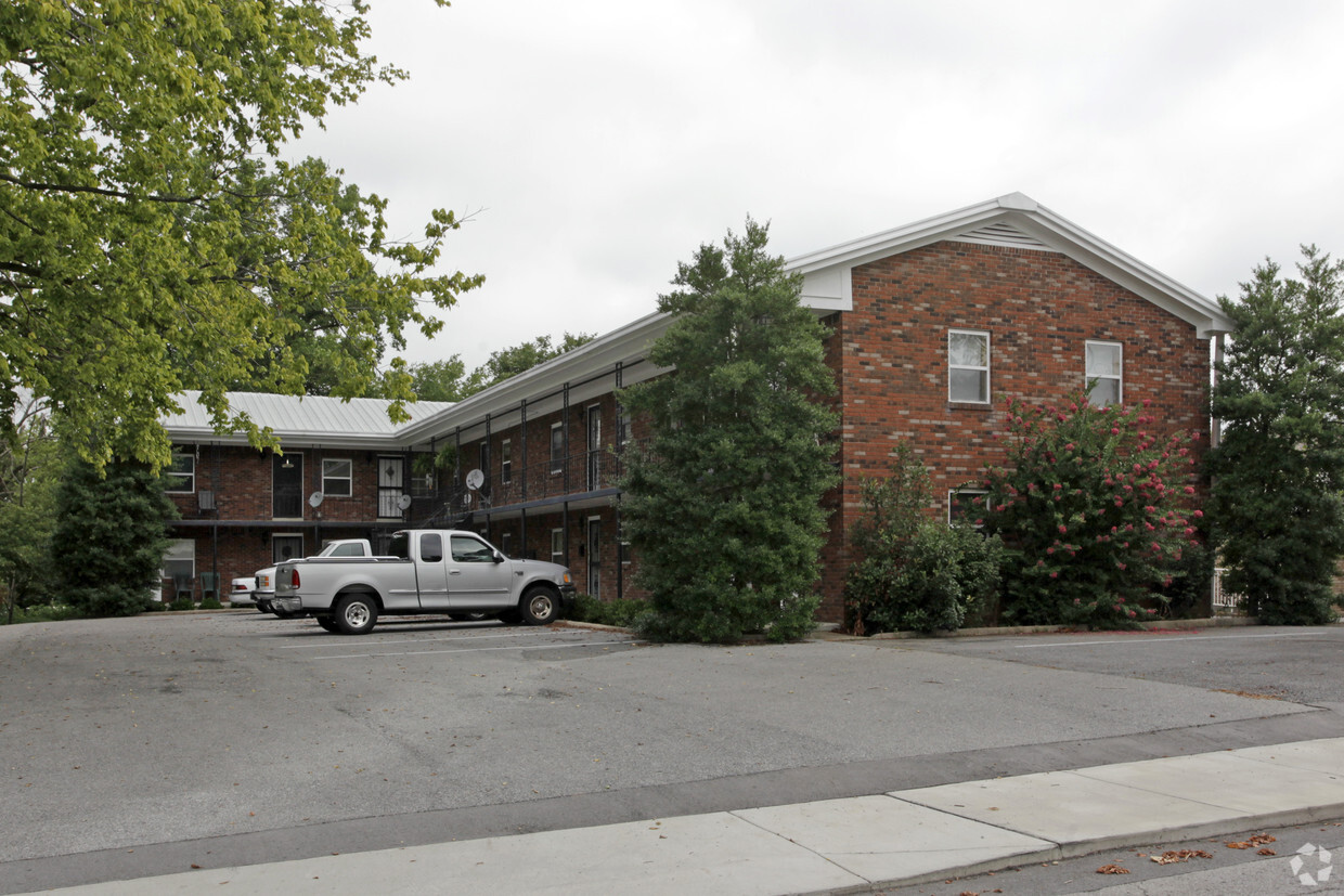 Foto del edificio - Brown Apartments