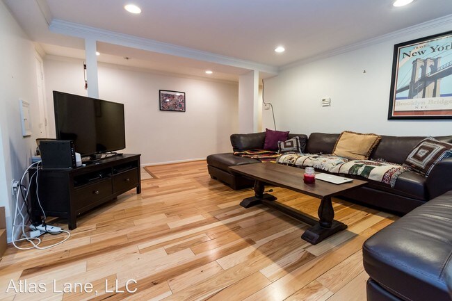 Foto del edificio - 1625 R St NW