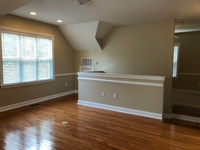 Building Photo - 416 Landing Dr
