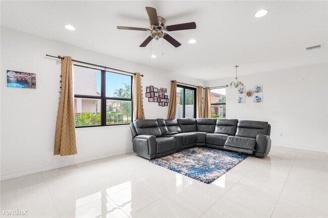 Foto del edificio - 3 br, 2.5 bath Townhome - 10015 Akenside Dr