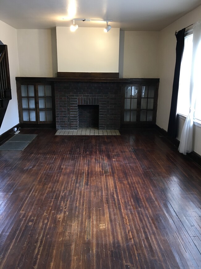 Living Room - 340 E 13th Ave
