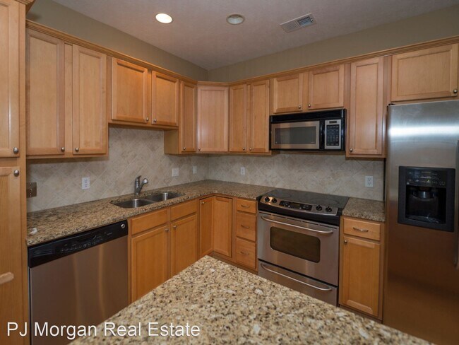 Building Photo - 1 br, 2 bath House - 224 N. 49th St. #2B