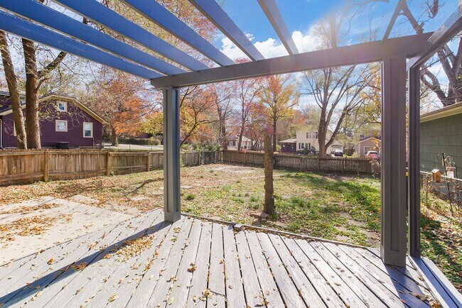 Foto del edificio - WALDO GEM 3-Bed plus Bonus - gorgeous fron...