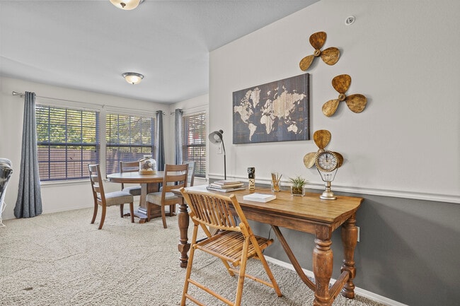 Building Photo - Nickel Creek Apts
