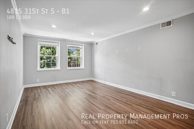 Foto del edificio - 4815 31st St S