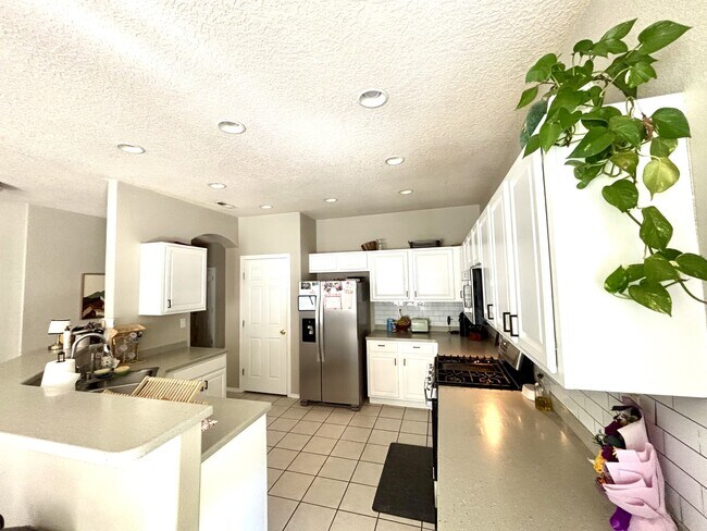 Foto del edificio - 10501 Chance Ct NW