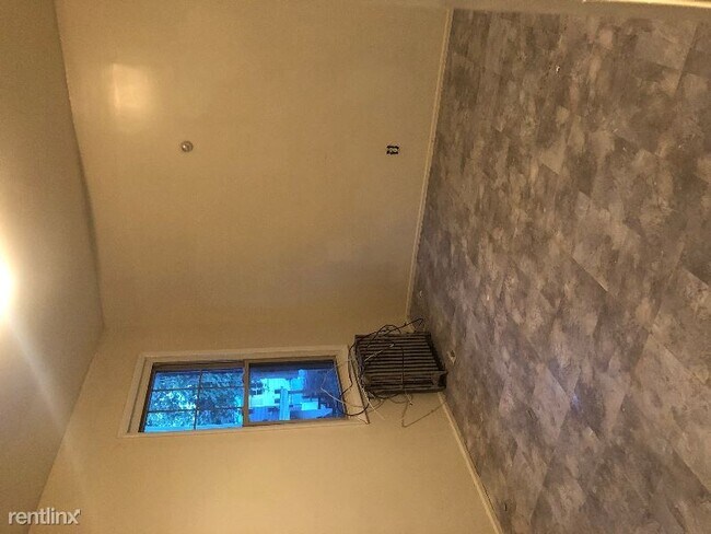 Foto del edificio - 316 Watson Ave