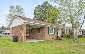 Building Photo - 1007 Highland Dr