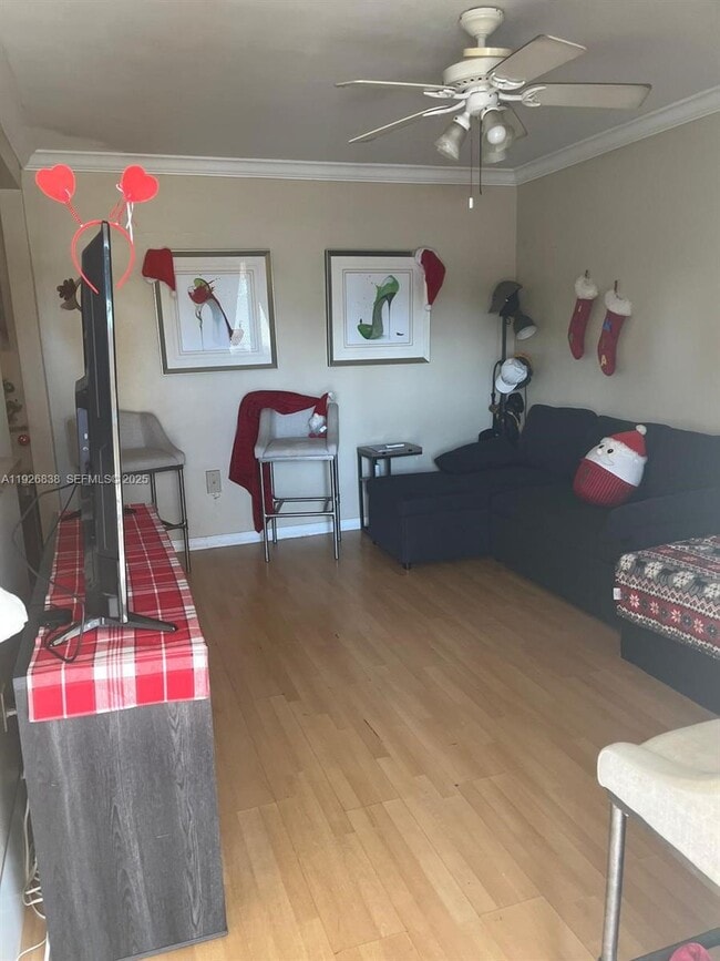 Building Photo - 900 Euclid Ave