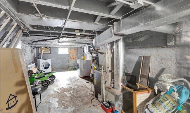 Building Photo - 803 N Montford Ave