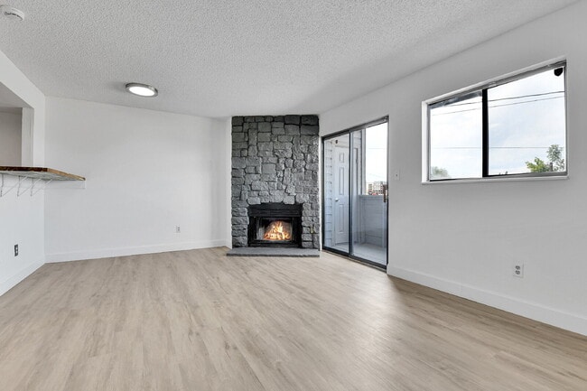 Foto del edificio - $1,095.00, Studio and 1 bath located in De...