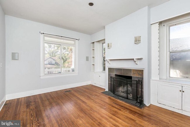 Foto del edificio - 2611 Royal Oak Ave