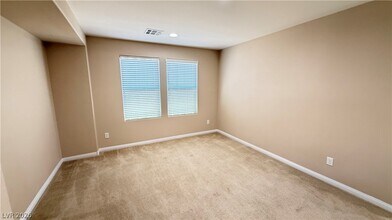 Building Photo - 3024 Paladi Ave