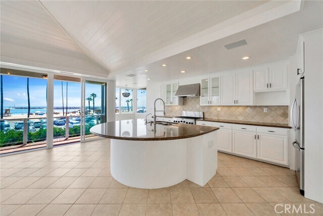Foto del edificio - 3116 Breakers Dr