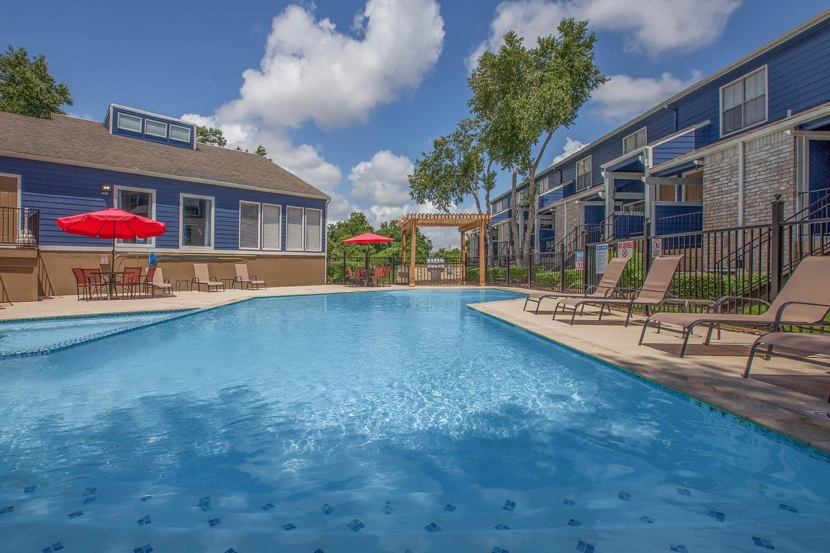 Resort Style Pool - Shor on Clear Lake