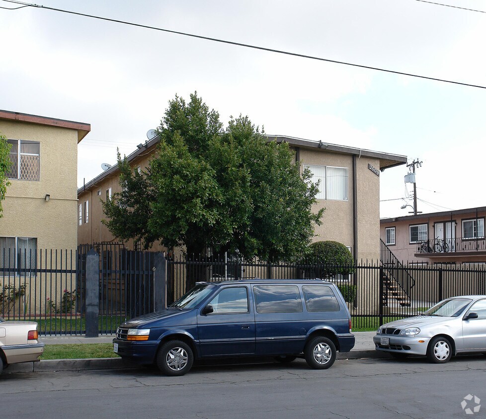 Building Photo - 2009 Myrtle St