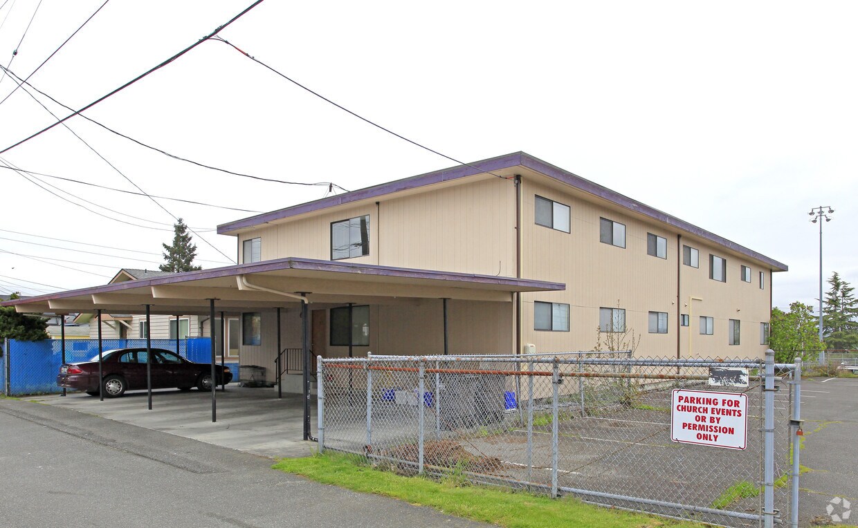 Building Photo - 2520 Rockefeller Ave
