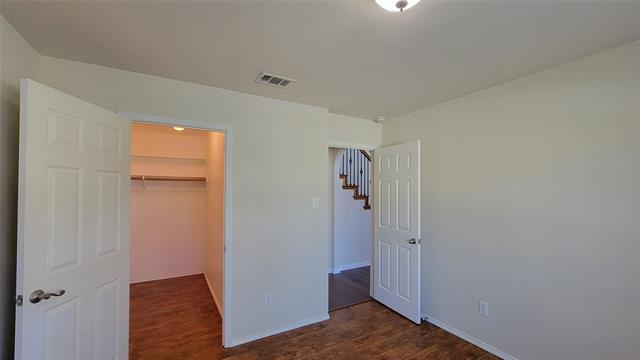Building Photo - 9305 Clearview Dr