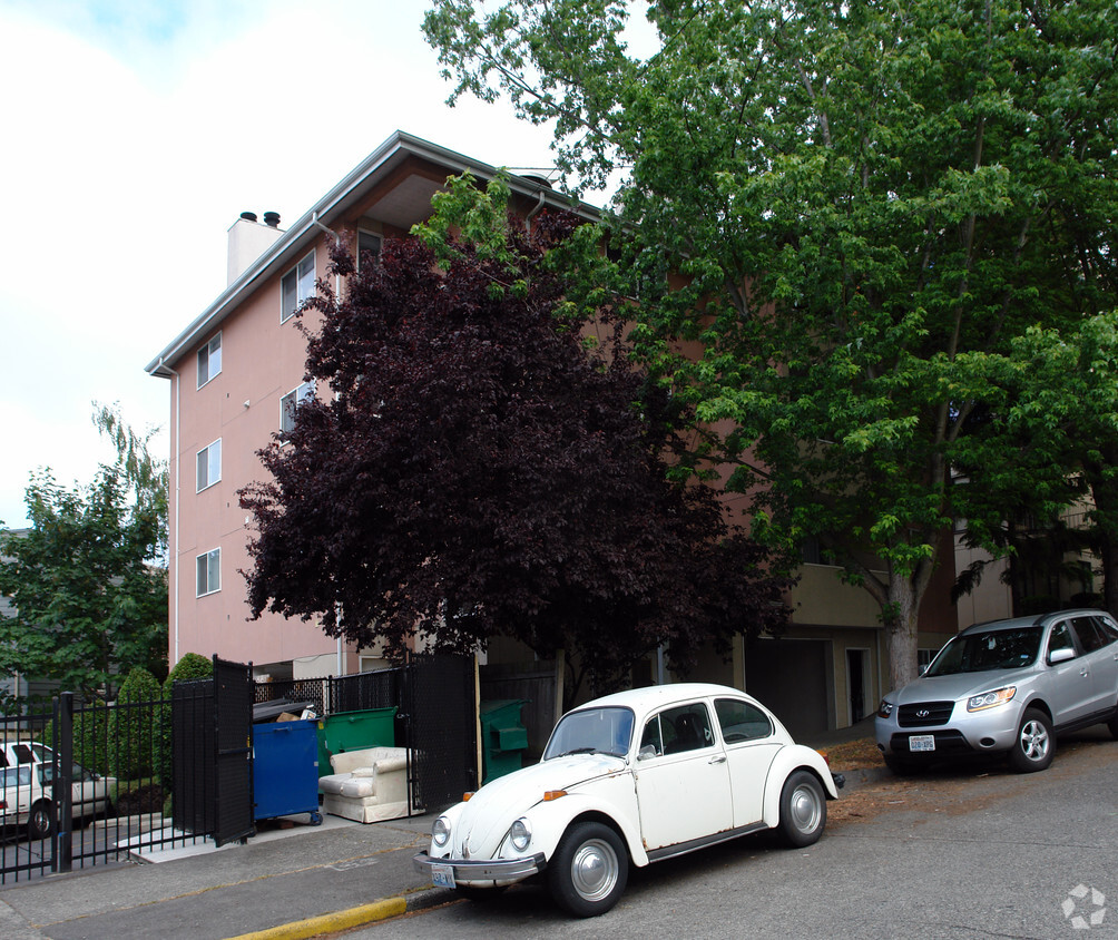 Building Photo - Constance Manor Apartments