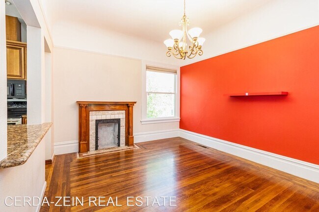 Building Photo - 3 br, 2.5 bath House - 2159 CLINTON AVE
