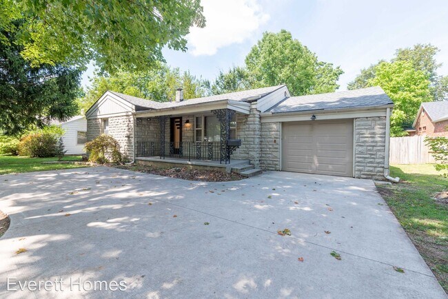 Foto del edificio - 2 br, 1 bath House - 819 E Sunshine St