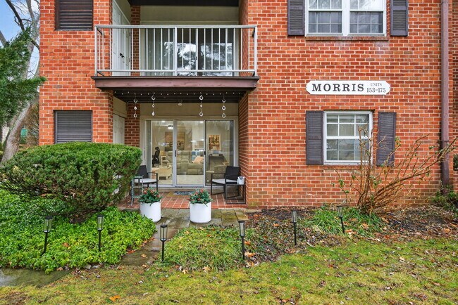 Foto del edificio - 159 Drummers Ln