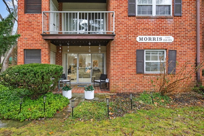 Building Photo - 159 Drummers Ln