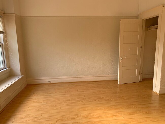Foto del edificio - Cute 1 bedroom unit with lots of light in ...