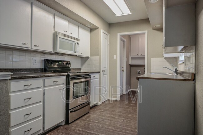 Foto del edificio - 4506 60th St