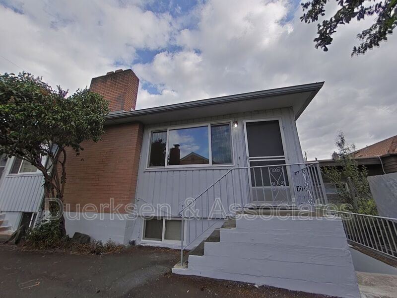 Primary Photo - 720 NW 27th