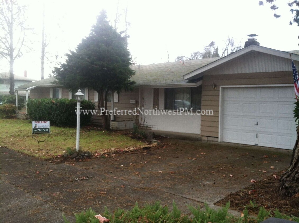Foto principal - 1645 Carlton St
