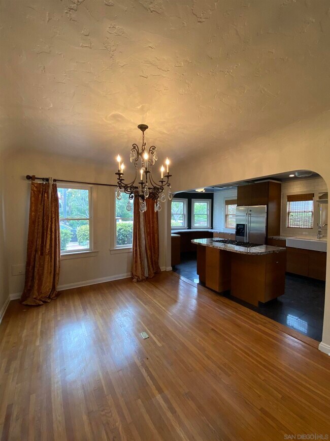 Foto del edificio - 4201 Hilldale Rd