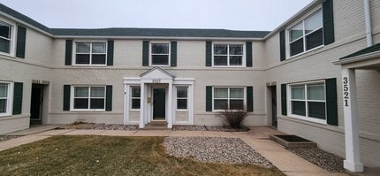 Building Photo - 3523 Hynds Blvd