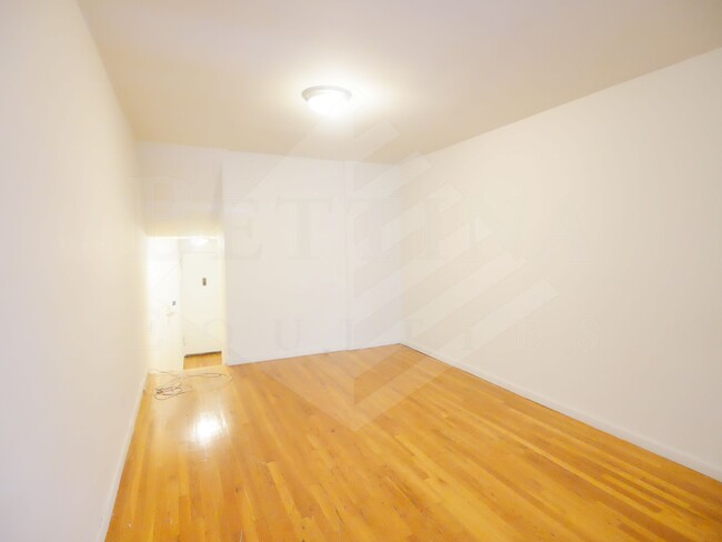 Interior Photo - 104 East 31st Street