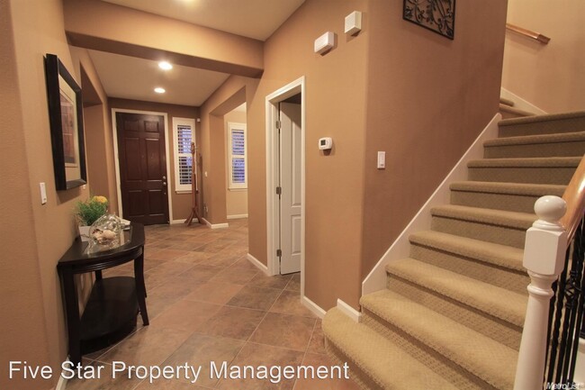 Foto del edificio - 5 br, 4 bath House - 102 N. Hancock Park Dr