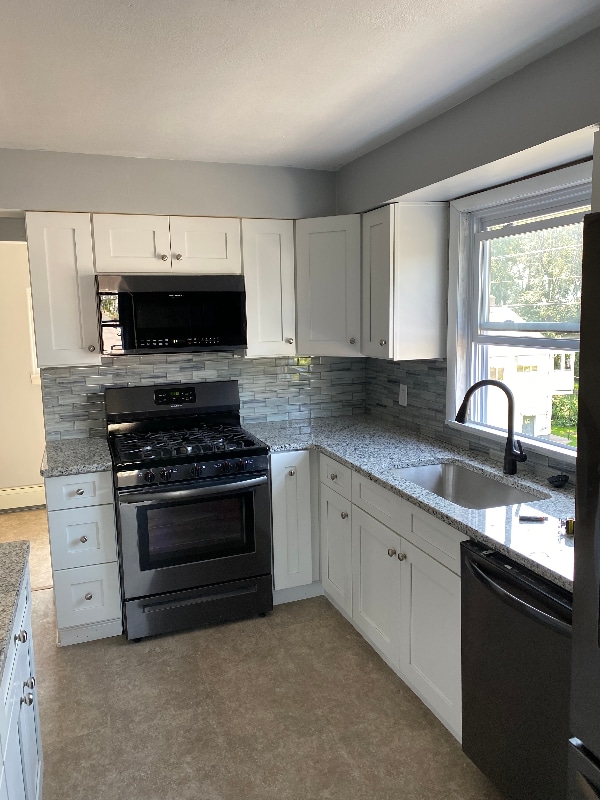 Building Photo - 542 S Main St