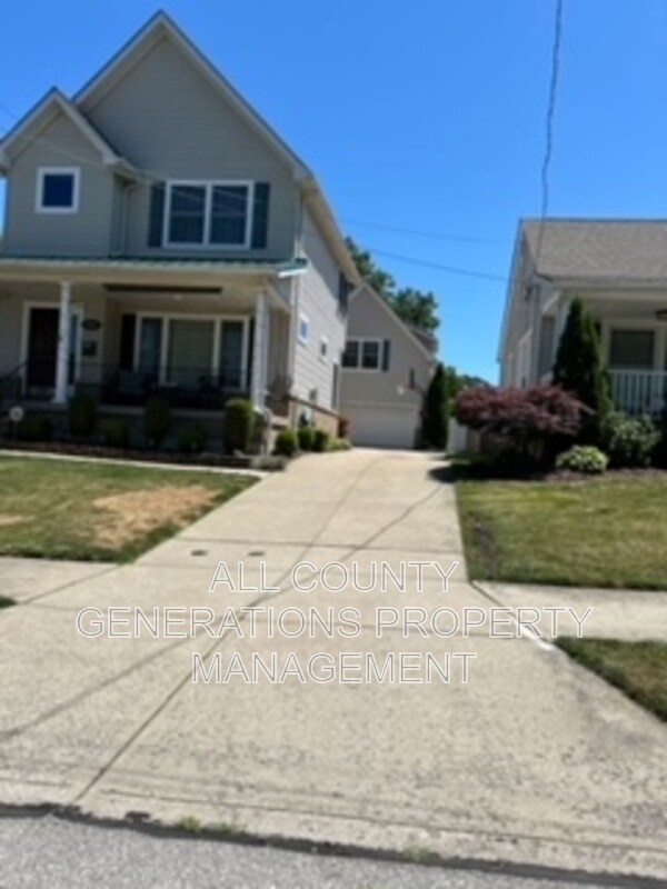 Building Photo - 3383 W 151st St