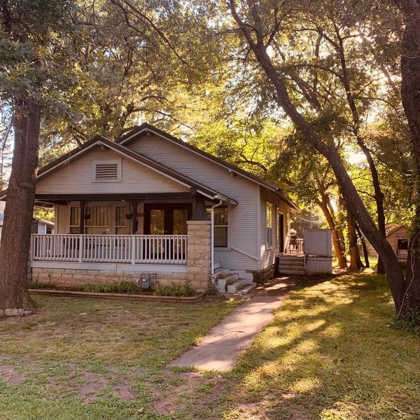 322 S Catalpa St, Pittsburg, KS 66762 House Rental in Pittsburg, KS