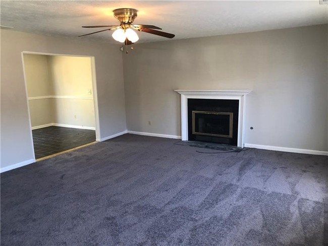 Building Photo - 1204 Regal Heights Dr