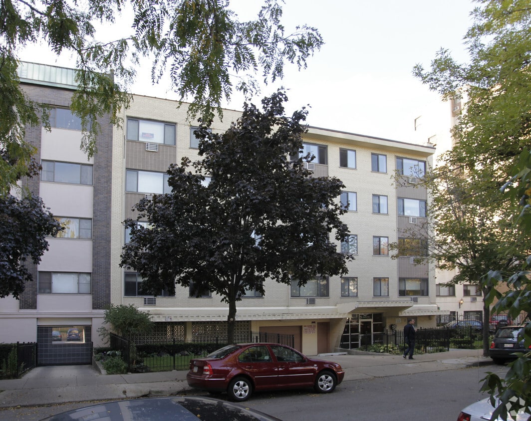 567 W Stratford Place - 567 W Stratford Pl
