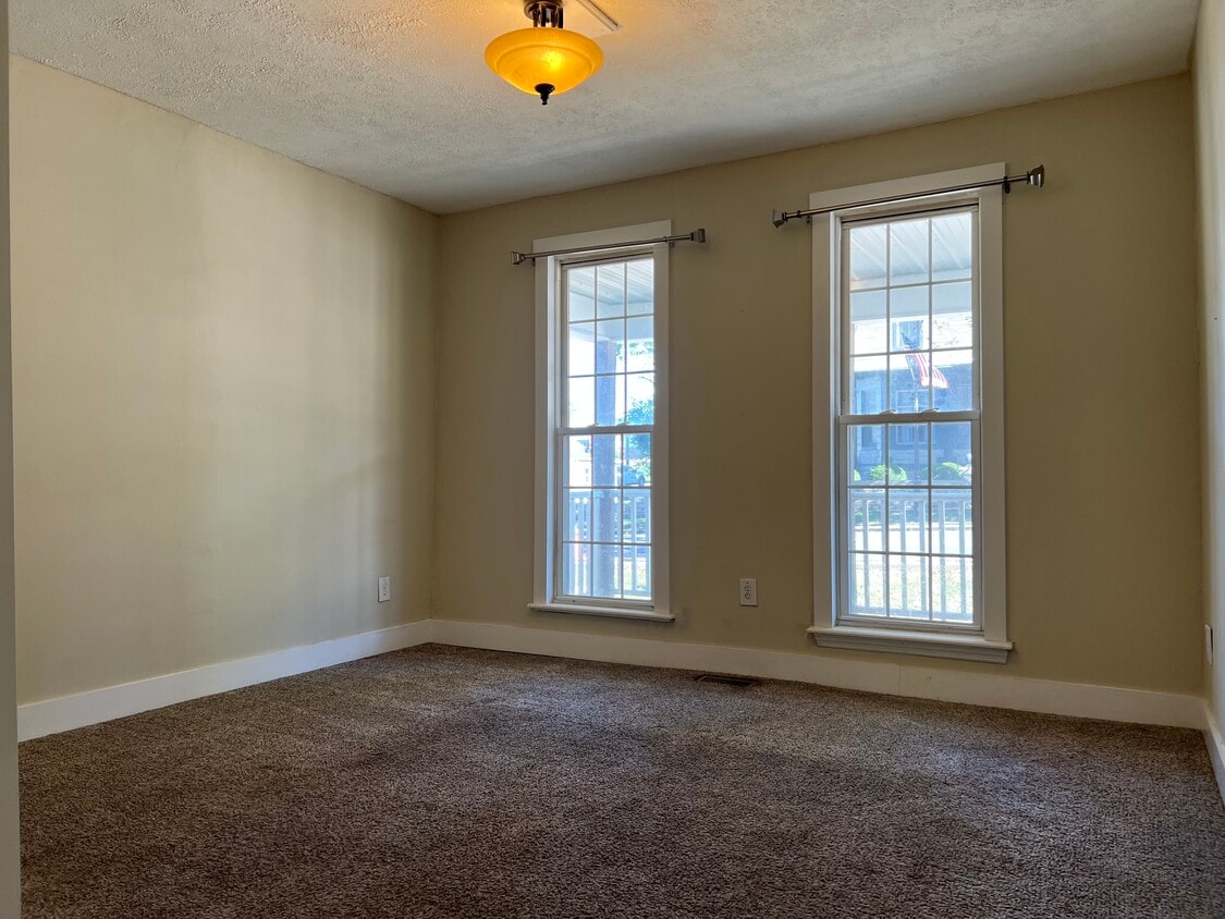 Family Room - 55 W Columbus St