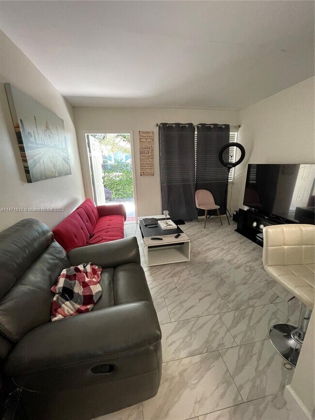 Foto del edificio - 11890 NE 16th Ave