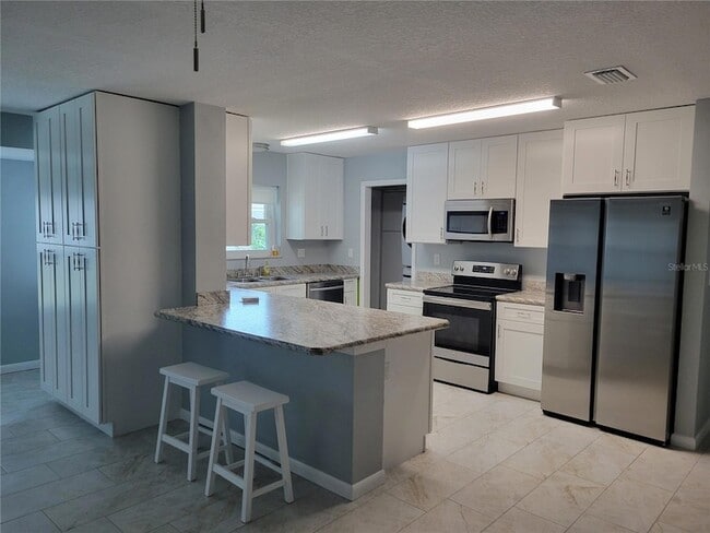 Building Photo - 714 Cypress Pl