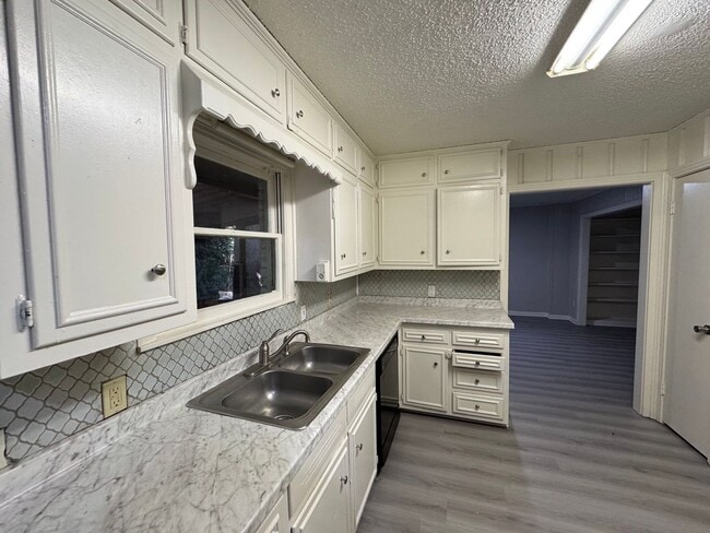 Building Photo - 3500 Sturgis Ln