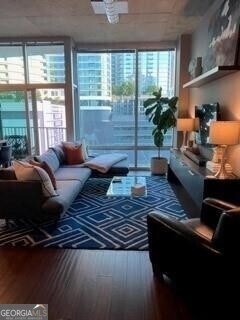 Foto del edificio - 923 Peachtree St NE