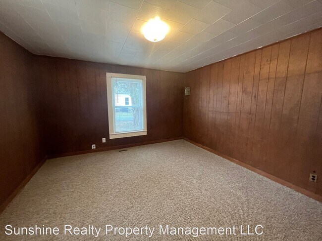 Building Photo - 2 br, 1 bath House - 1104 Attica St.