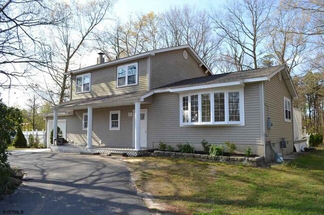 Foto del edificio - 321 Dogwood Ave