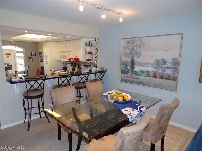 Foto del edificio - 16500 Kelly Cove Dr